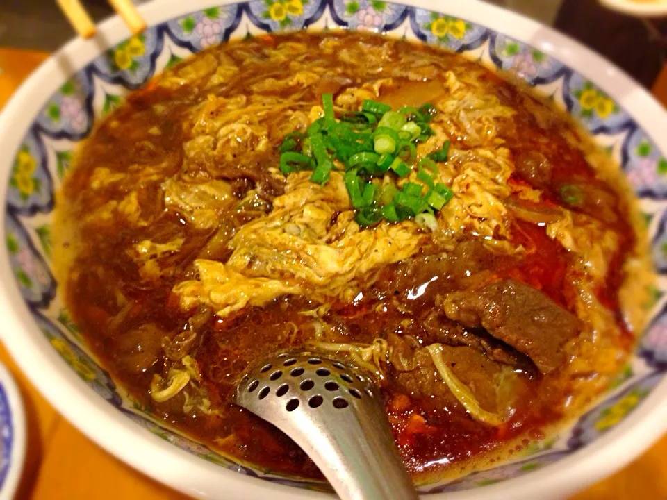 Snapdishの料理写真:プレミアム酸辣湯麺＠揚州商人・あざみ野|らーめん好き！さん