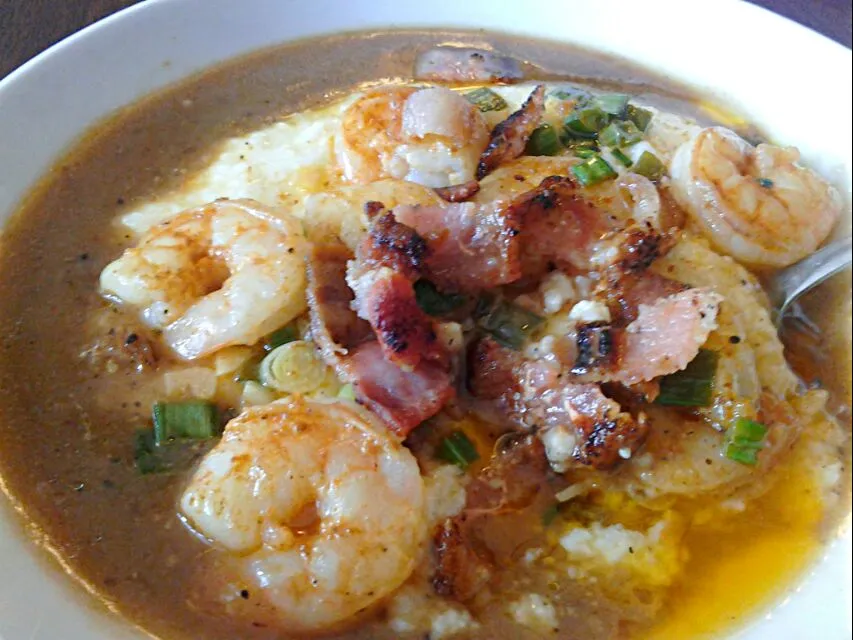 #ComfortFood My Shrimp 🍤 ☺ 💕 🍤  & Grits 🍲 🍲 #Seafood So Satisfying 😋 😋 #LouisianaGirl #CookingChic 💛❤💛|Alisha GodsglamGirl Matthewsさん