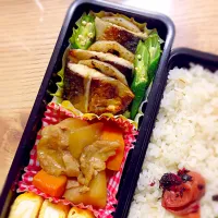 Snapdishの料理写真:蓮根と鯖の塩麹焼き、豚肉じゃが|okuyさん