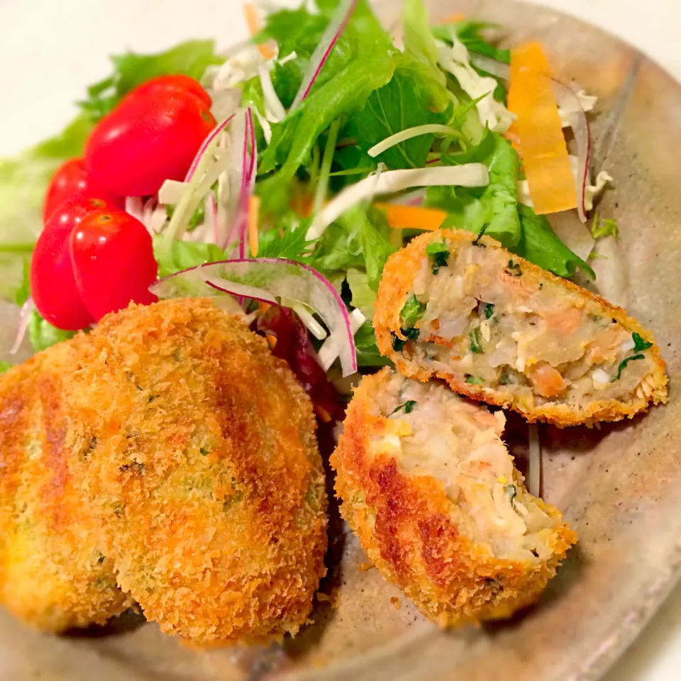 あいさんの料理 「里芋と鮭とほうれん草のコロッケ」茹で玉子入り|みきこさん