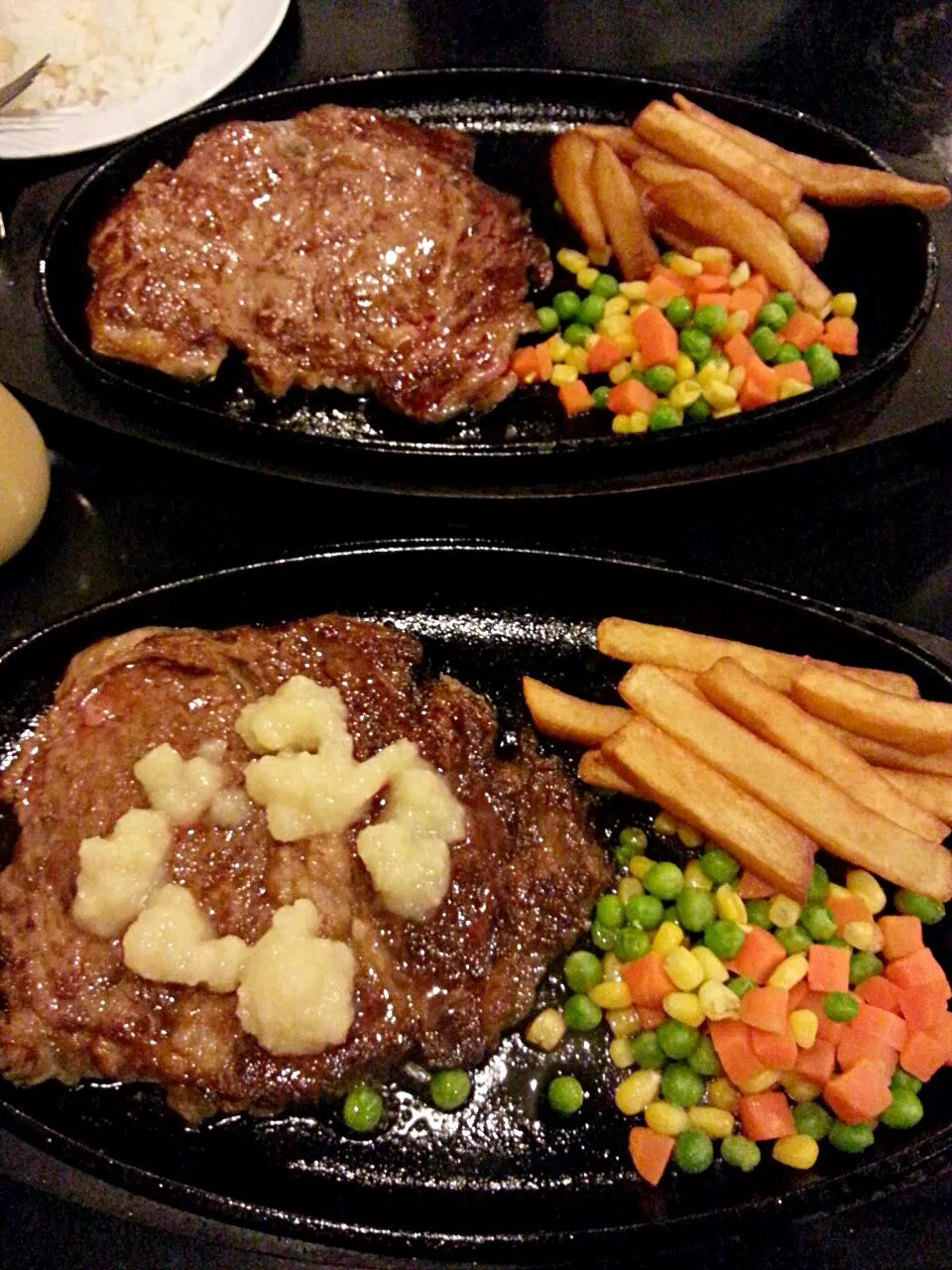 Snapdishの料理写真:steak time|Lottie Ibadlit Ninoblaさん