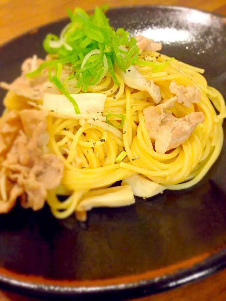 豚肉ときのこの柚子胡椒パスタ|やまさん