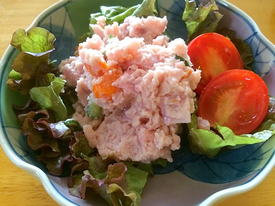 Snapdishの料理写真:くみさんさんの料理 カルピスを使った、ほの甘ポテトサラダ(o^^o)|みきおさん