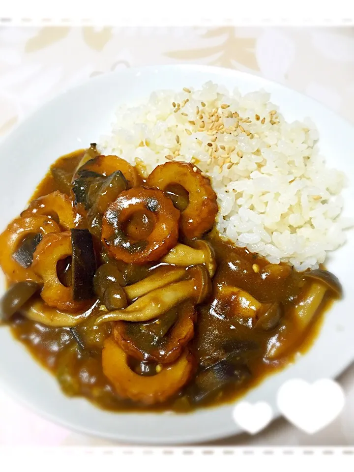 意外と合う！茄子とちくわのカレー( ⁼̴̶̤̀ω⁼̴̶̤́ )💓元気のない弟のために。姉の愛を受け取れ〜〜いᕙ( ・ᗨ・ )ᕗ🌼|Mikiままさん