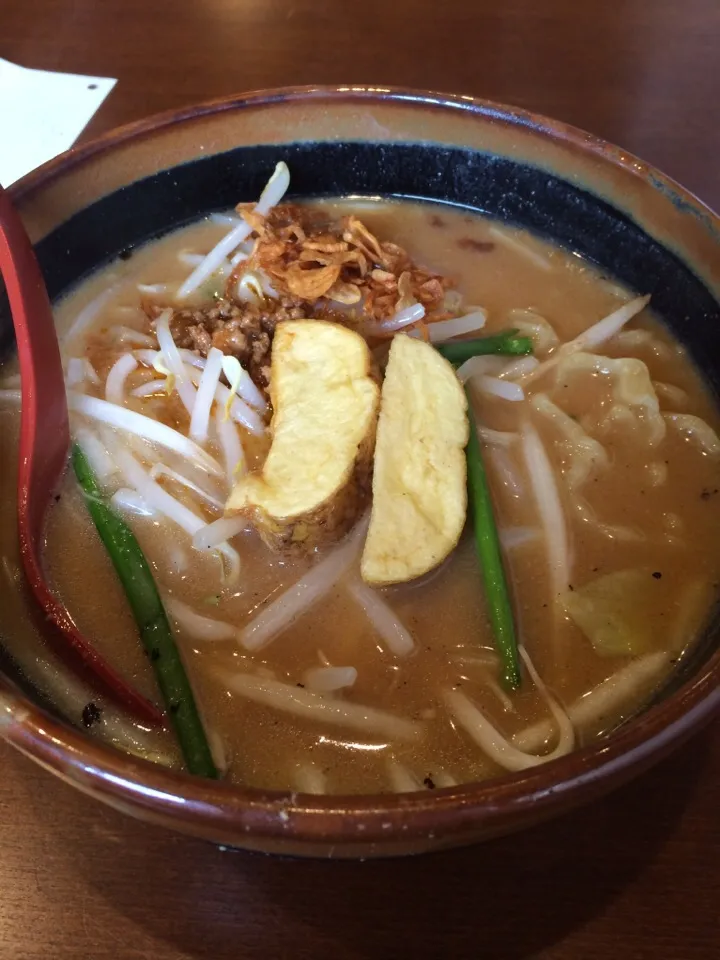 Snapdishの料理写真:北海道ミソラーメン @ 田所商店|たけさん