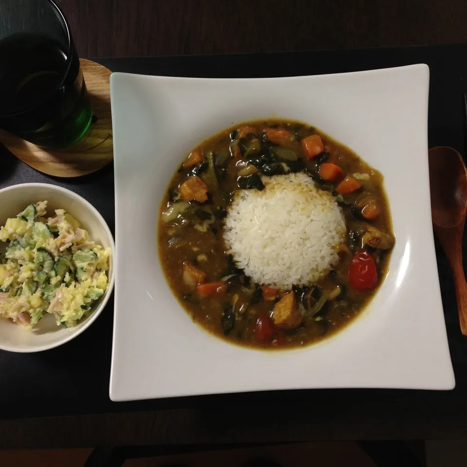 ほうれん草ときのことトマトのチキンチーズカレー|kanaさん