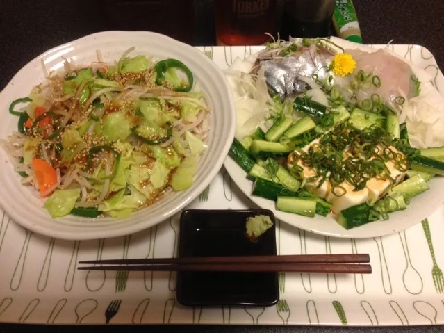 Snapdishの料理写真:韓国焼肉のたれぶっかけ野菜炒め、秋刀魚と的鯛のお刺身、スライス玉ねぎ、塩もみキュウリの胡麻油和え、冷奴！ ৎ꒰ ¯ิ̑﹃ ¯ิ̑๑꒱ુ ୭✨|サソリさん