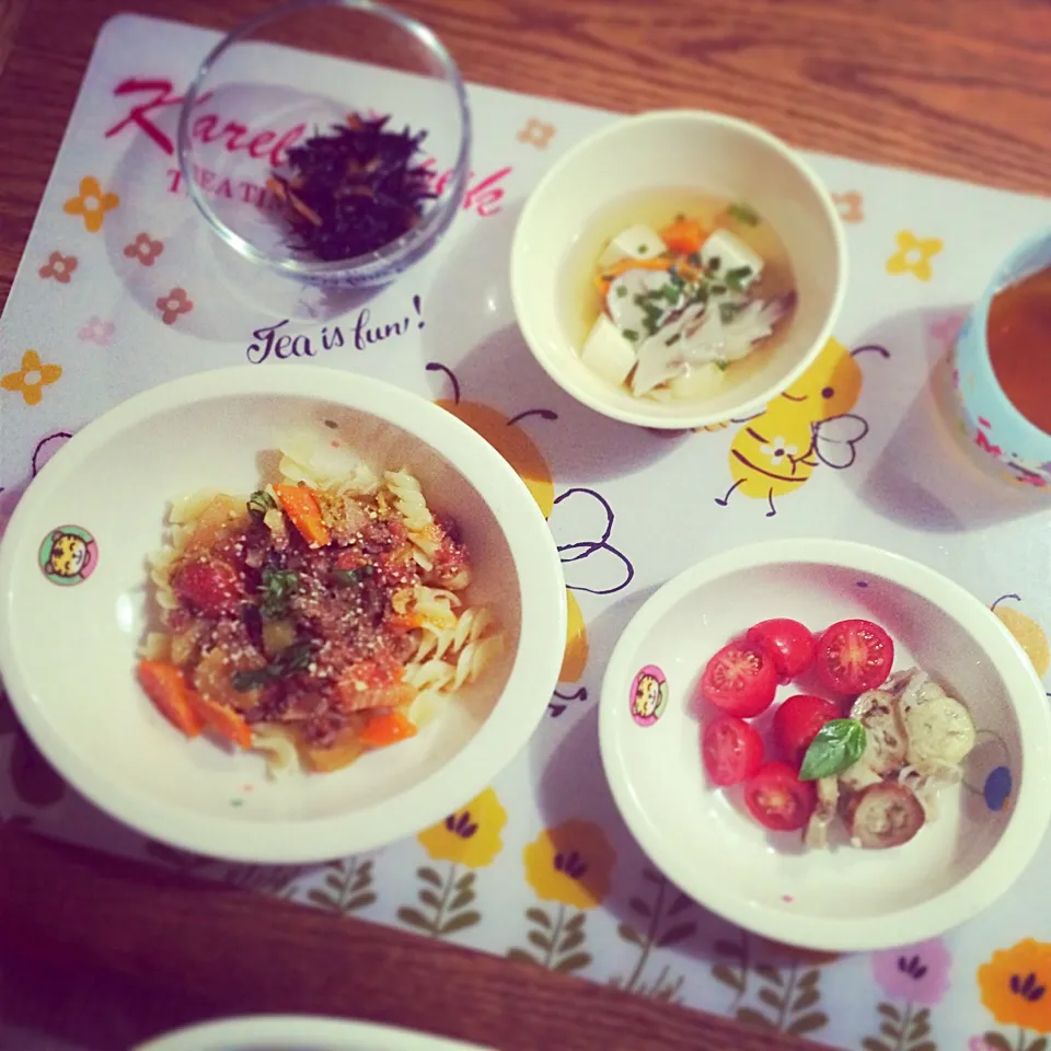 幼児食🌸ミートソースショートパスタ、茄子とエノキの塩麹あえ、ひじき煮|maimaiさん