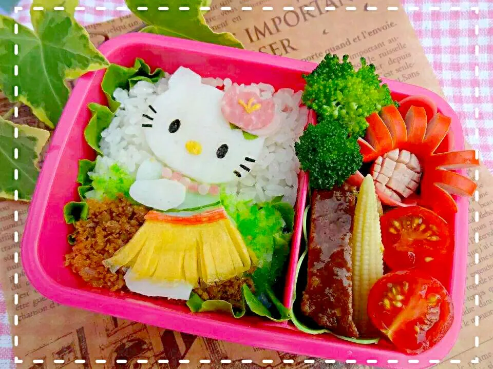 Snapdishの料理写真:Hello Kitty School Lunch! 😺キティちゃんキャラ弁|The Reinhartsさん