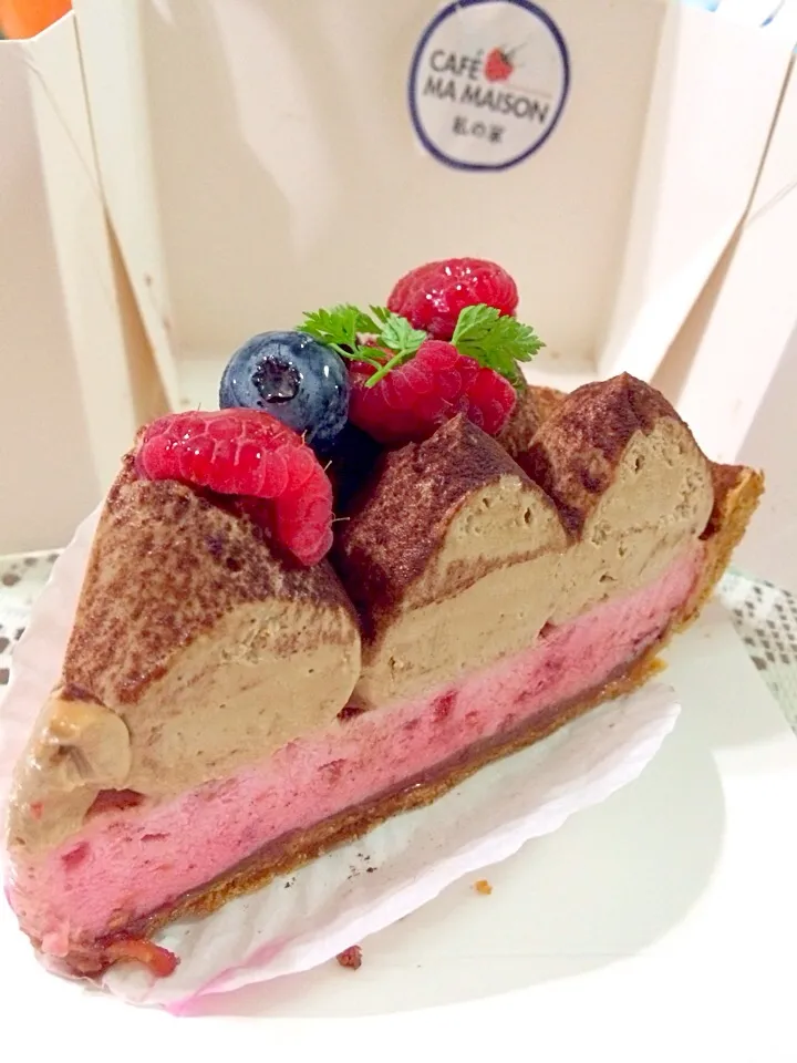 Snapdishの料理写真:Raspberry Chocolate tart|prissyさん