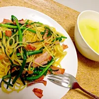 Snapdishの料理写真:ニラとベーコンのパスタ|ayk.oさん