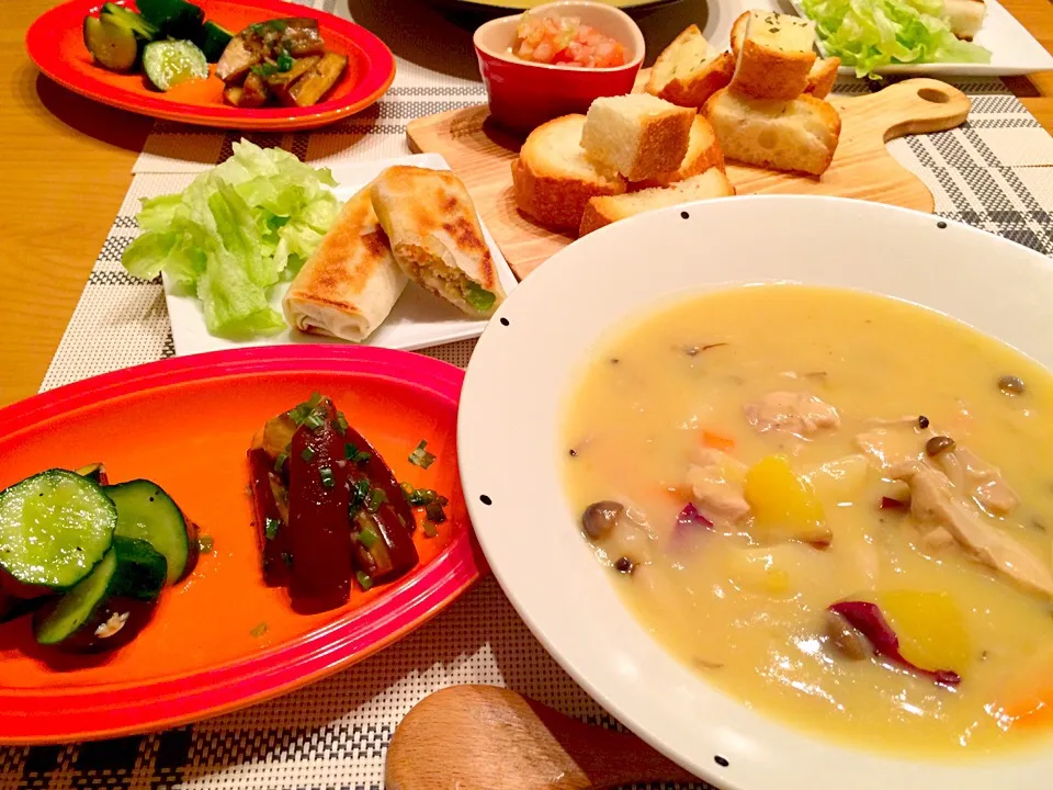 さつまいも＆きのこ入り秋シチュー🍄、カレー味卯の花のチーズ春巻きなど。。|airi-nさん