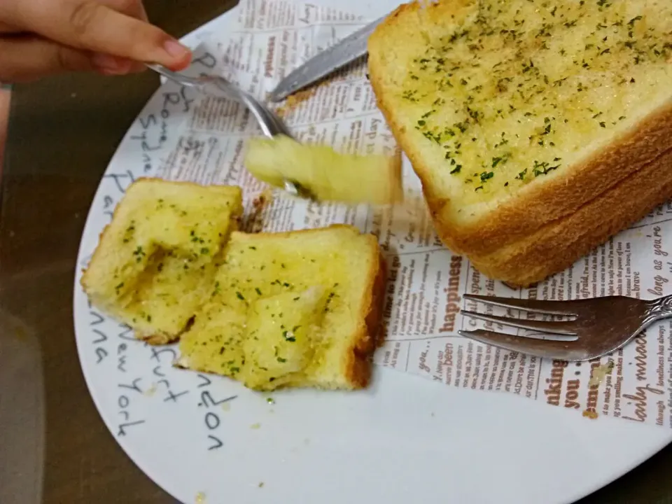 from now......garlic  toast
마늘토스트|parkjoheeさん