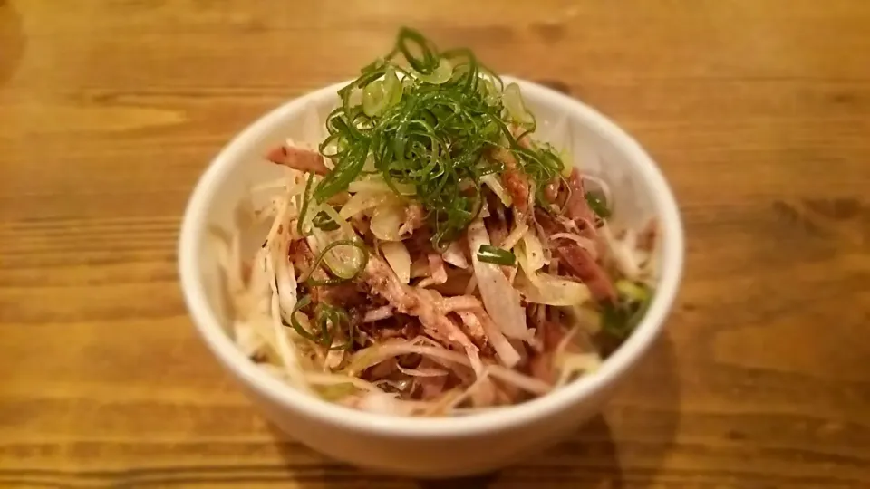 Snapdishの料理写真:梅葱チャーシュウ丼|麺's食堂粋蓮さん