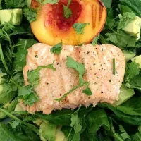 salmon peach avocado salad|Oliviaさん