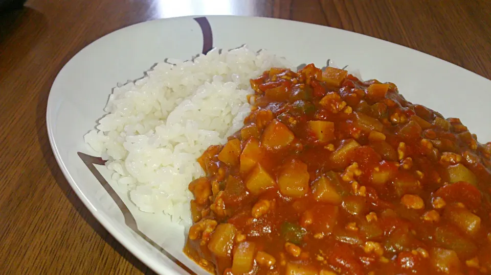 ・じゃがいもとピーマンのトマトキーマカレー|ようかんさん