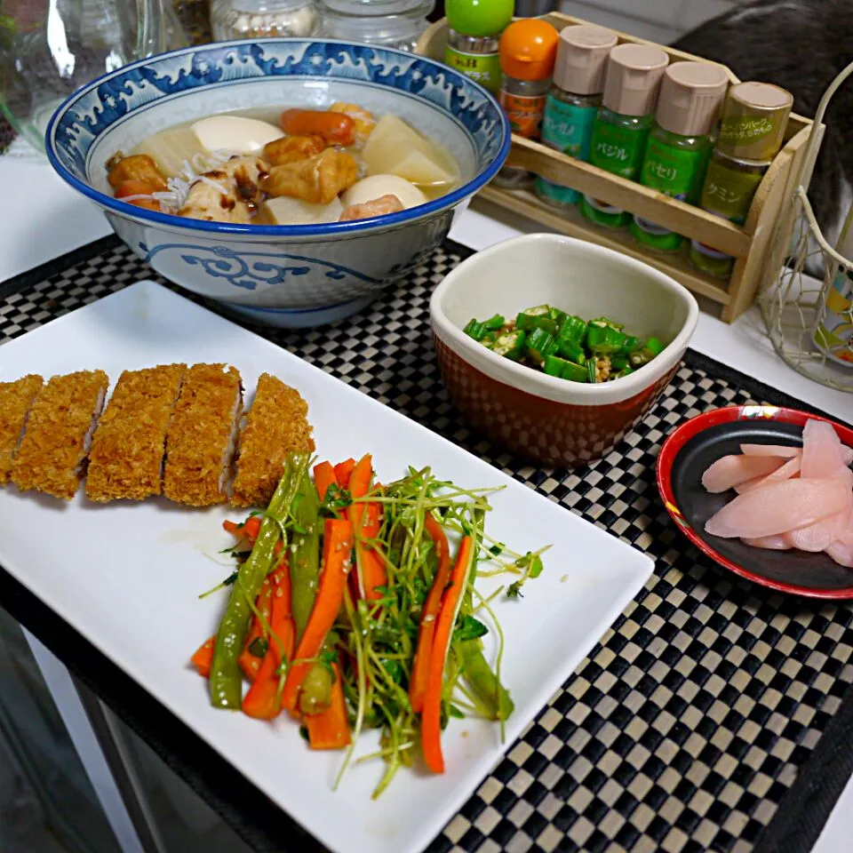 とんかつ  人参いんげん豆苗の胡麻炒め　オクラ納豆  おでん|石川洋子さん