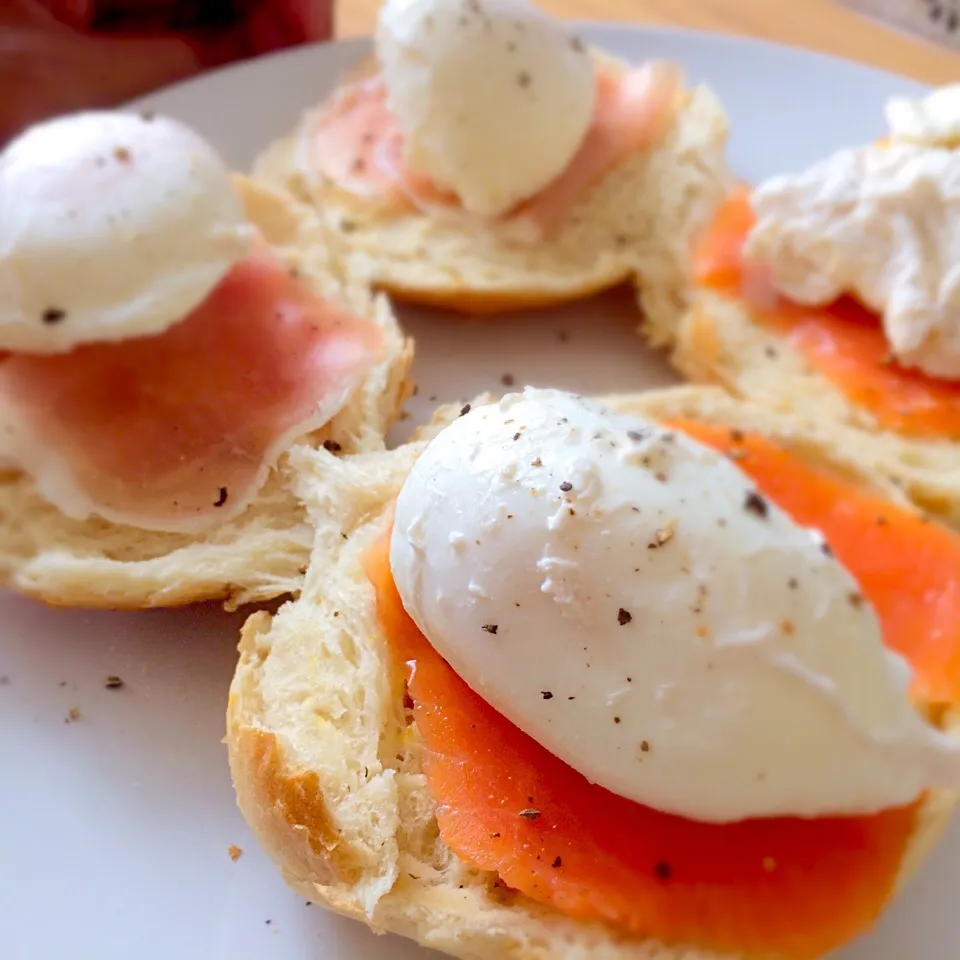 Muffin with Poached egg, Smoked salmon and Parma|Yumi Francisca Aoyamaさん