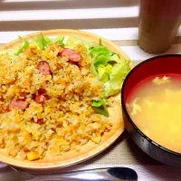 Snapdishの料理写真:簡単チャーハン(๑• .̫ •๑)|はちこさん