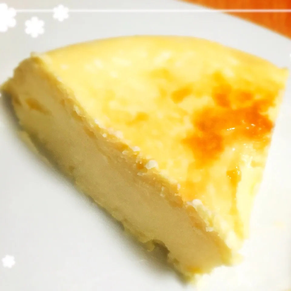 Snapdishの料理写真:炊飯器でチーズケーキ💓はいどーーーん。('ﾛ'('ﾛ'('ﾛ'('ﾛ' )!!!|Mikiままさん