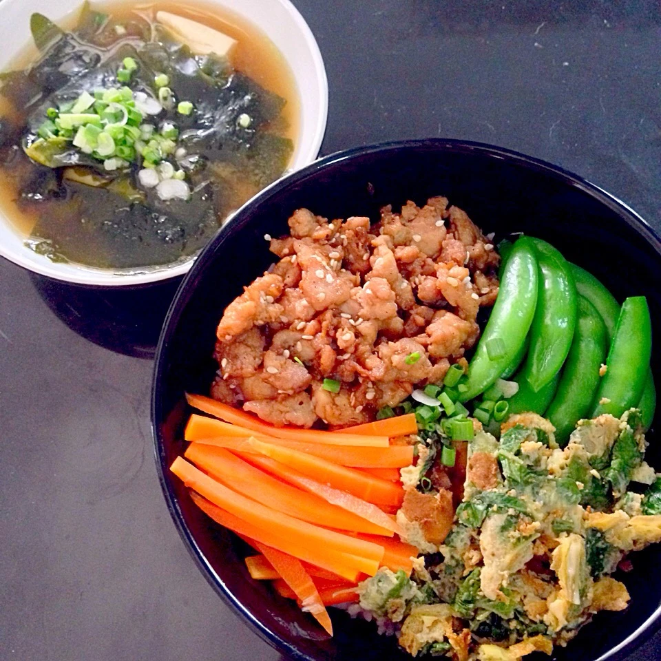 Tori Soboro Don .. //...ข้าวหน้าไก่สับ...|wichudaleebonoiさん