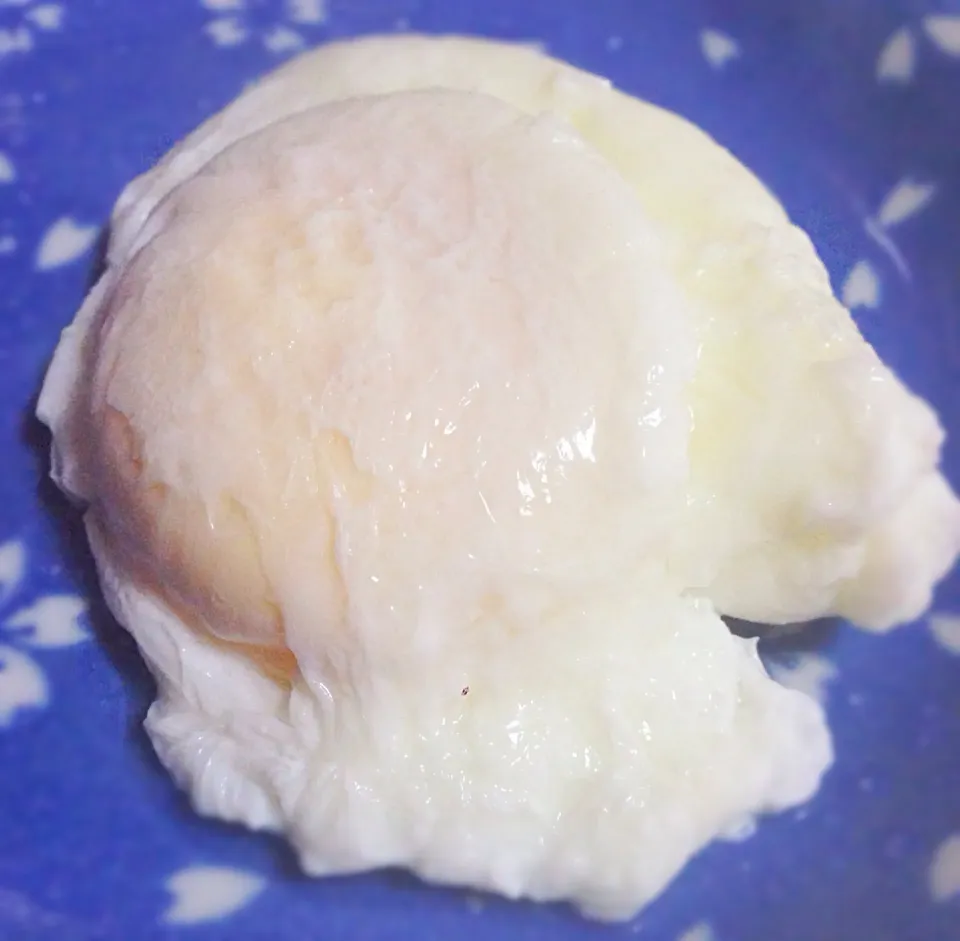 Snapdishの料理写真:1st attempt at making poached egg|coxiella24さん