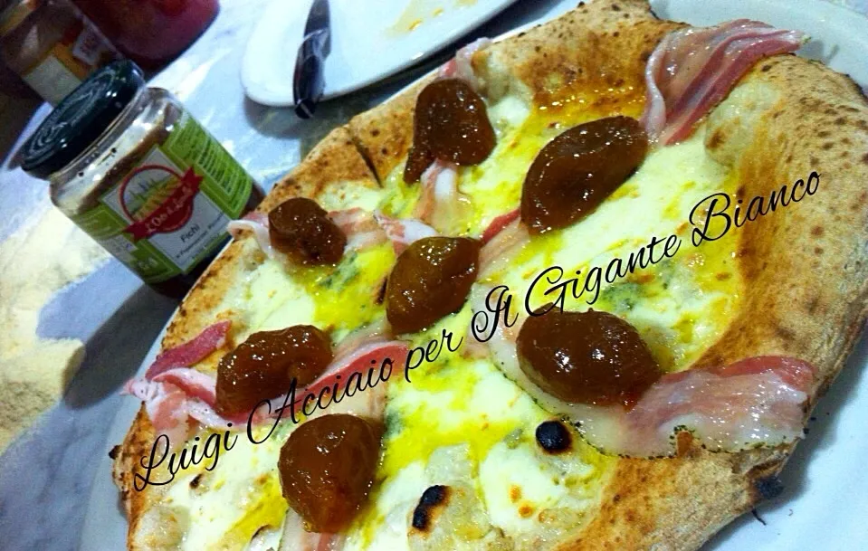 Pizza Gourmet|Luigi Acciaioさん