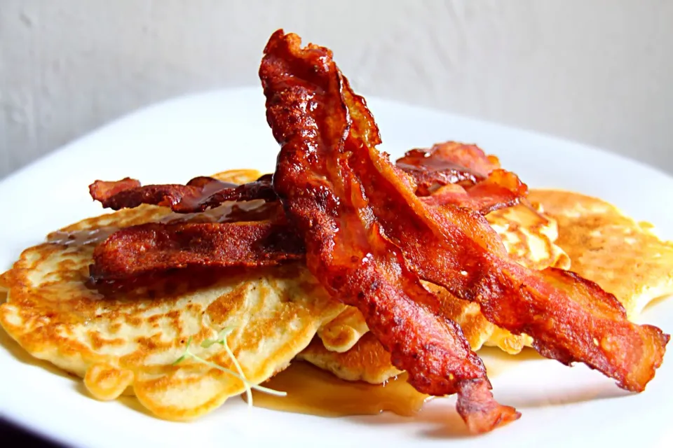 Pancake with crispy bacon & maple syrup|Misstyさん