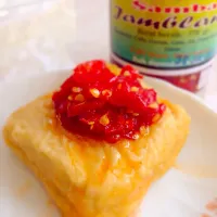 Snapdishの料理写真:Tahu yunyi cocol sambal jamblang|tyas kasmareeさん