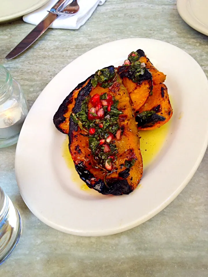 Gjelina- kabocha, pomegranate seeds, mint|Sarah Mahoneyさん