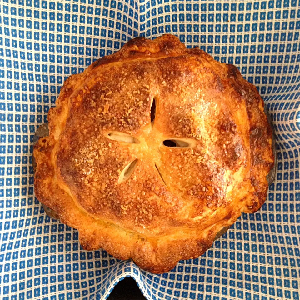 Apple, pear, dried fig, frangipane pie|Sarah Mahoneyさん