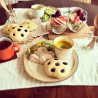 Snapdishの料理写真:日曜日❃朝焼きフォカッチャで朝ごはん|EMIRIさん