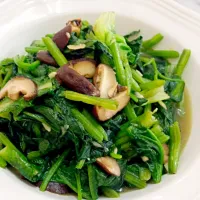 stir fried mushroom w spinach|cassandraさん