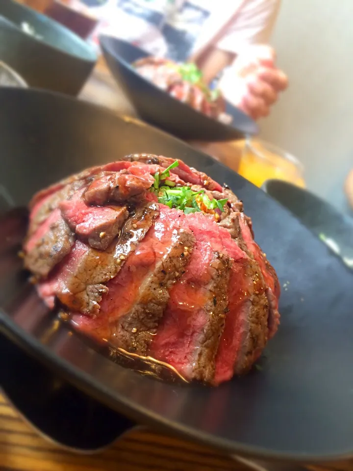 Snapdishの料理写真:佰食屋 ステーキ丼|れおさん