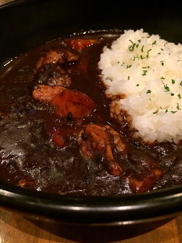 チキンとトマトの湘南黒カレー|ishizaki uniさん