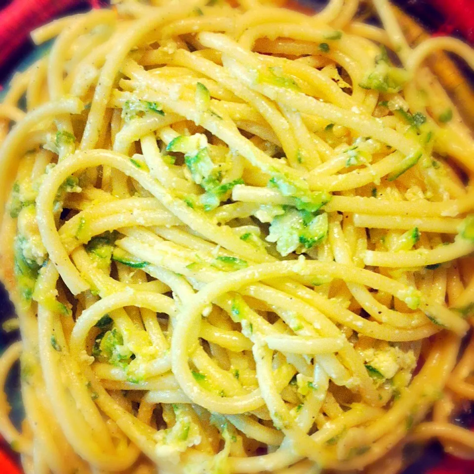 Pasta with zucchini, macadamia nuts & pecorino cheese|Stefan Labuschagneさん