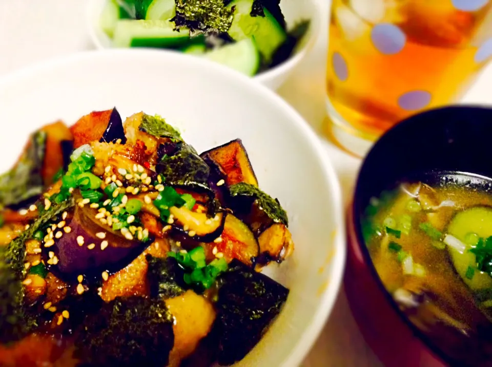 鶏皮と茄子の丼|yukoさん