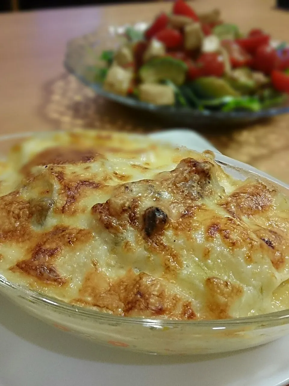 今晩はちょっと豪華なチキンステーキ入りグラタン|cookingパパ五郎さん