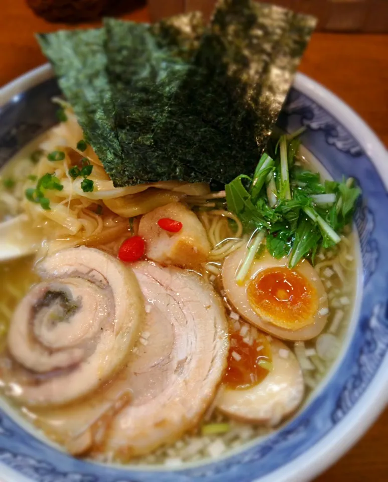 塩ラーメン！ボリュームもあります♪|リュカさん