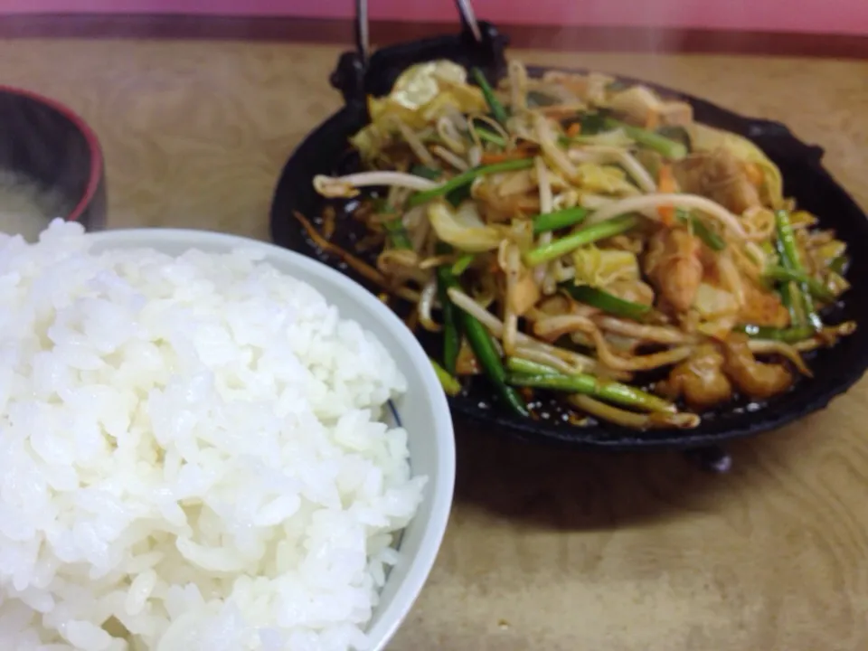 ホルモン鉄板焼き定食|こうじさん