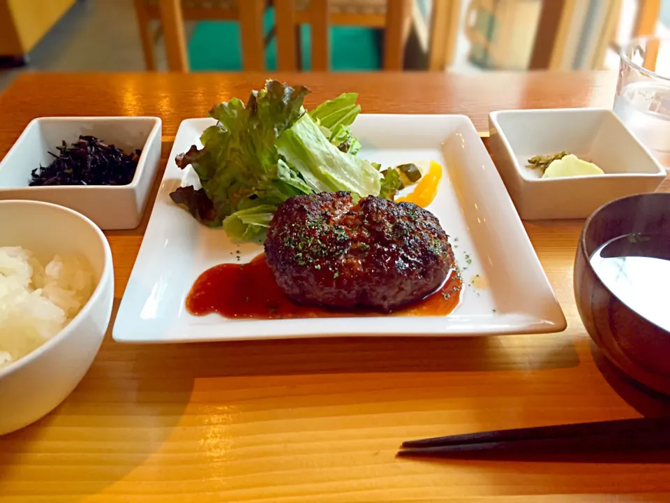 山形牛ハンバーグ定食|流線形さん