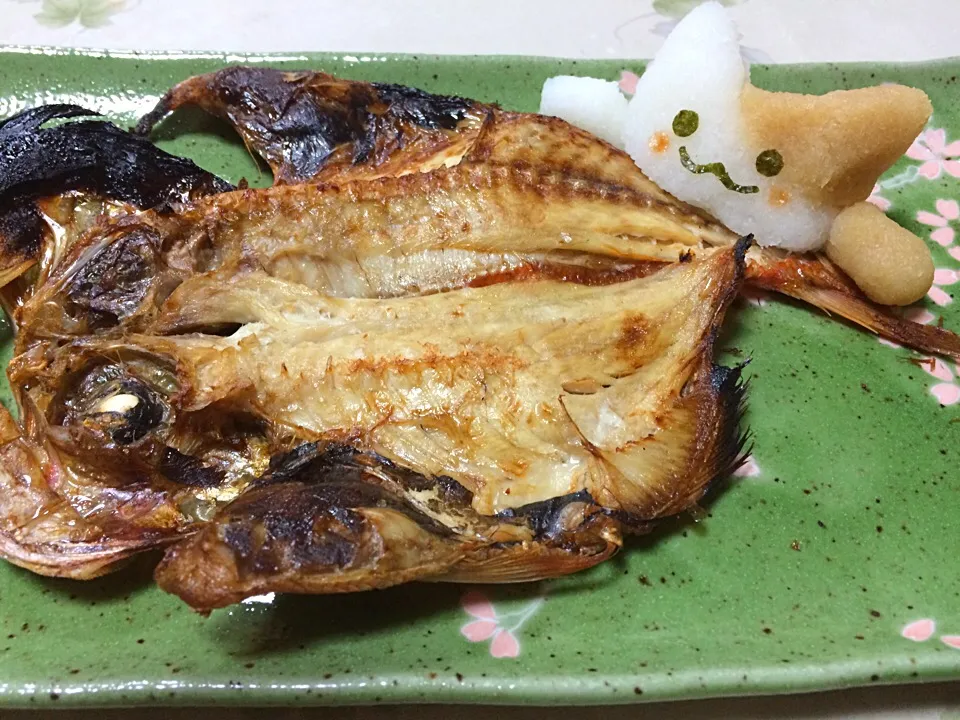 金目鯛、食べちゃうよ😁大根おろしアートで、猫💓|makoさん