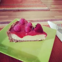 Snapdishの料理写真:yumee strawberry cheesecake prepared by my sister!|Marina Hancuさん