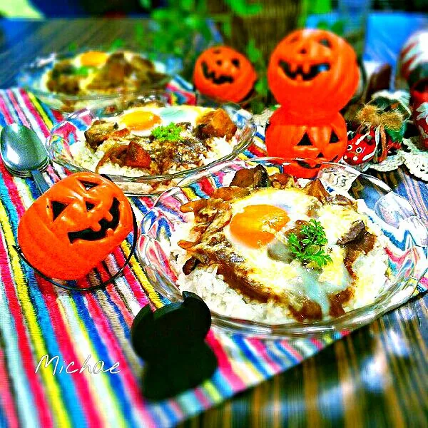 一晩寝かせたカレーde簡単朝ごはん♪(*^^*)
＊焼きカレー目玉焼きのせ|michaeさん