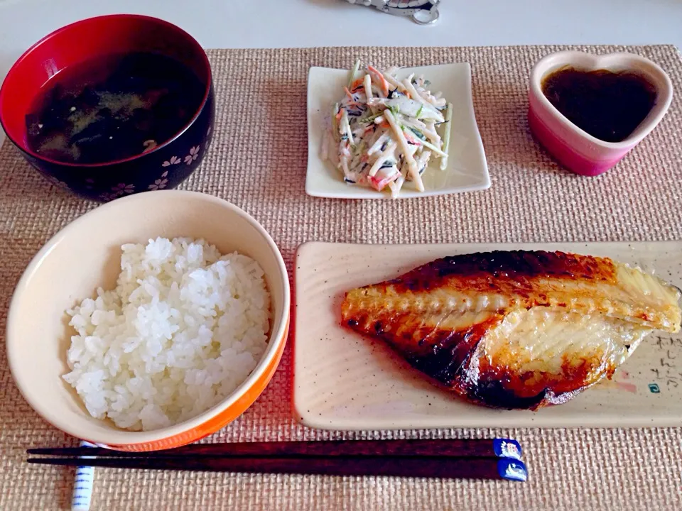 えぼ鯛西京漬 ごぼうサラダ もずく酢 椎茸わかめの味噌汁|にゃろめさん