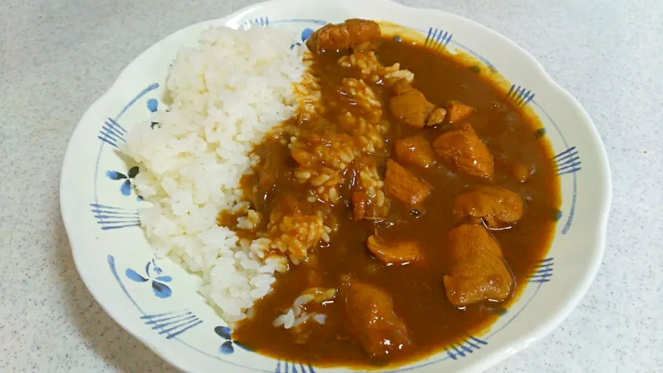 チキンカレー 鳥のササミを煮込みました。
サッパリでうまい！|kamekameさん