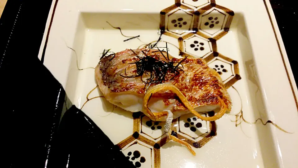 甘鯛の焼物、鱧の皮を添えて|Akiko Katoさん