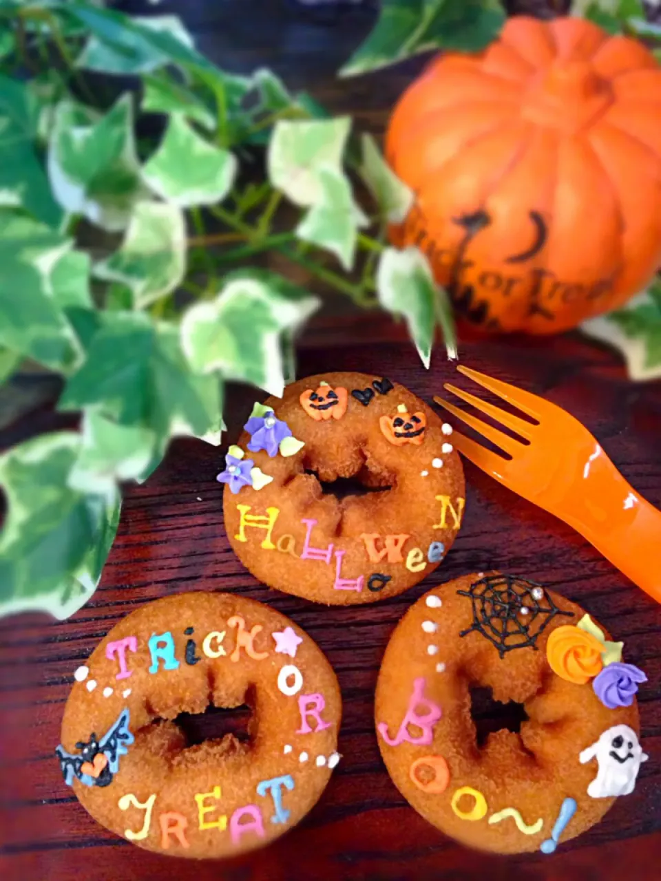 アイシングハロウィン焼きドーナツ🎃✨|さとみ (satomi_foodart)さん