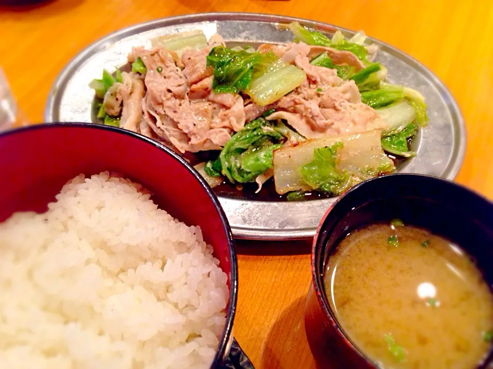 Snapdishの料理写真:豚肉と白菜のワイン蒸し定食|不動南平さん