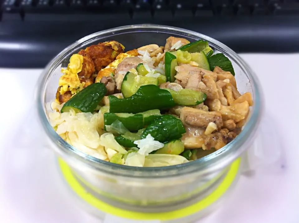 勝丼弁当|手牽手一起過好日子。さん